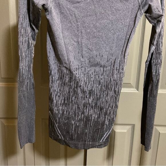 Lululemon Run Swiftly Tech Long Sleeve Crew Heathered Deep Navy Sz 4 - Picture 9 of 10